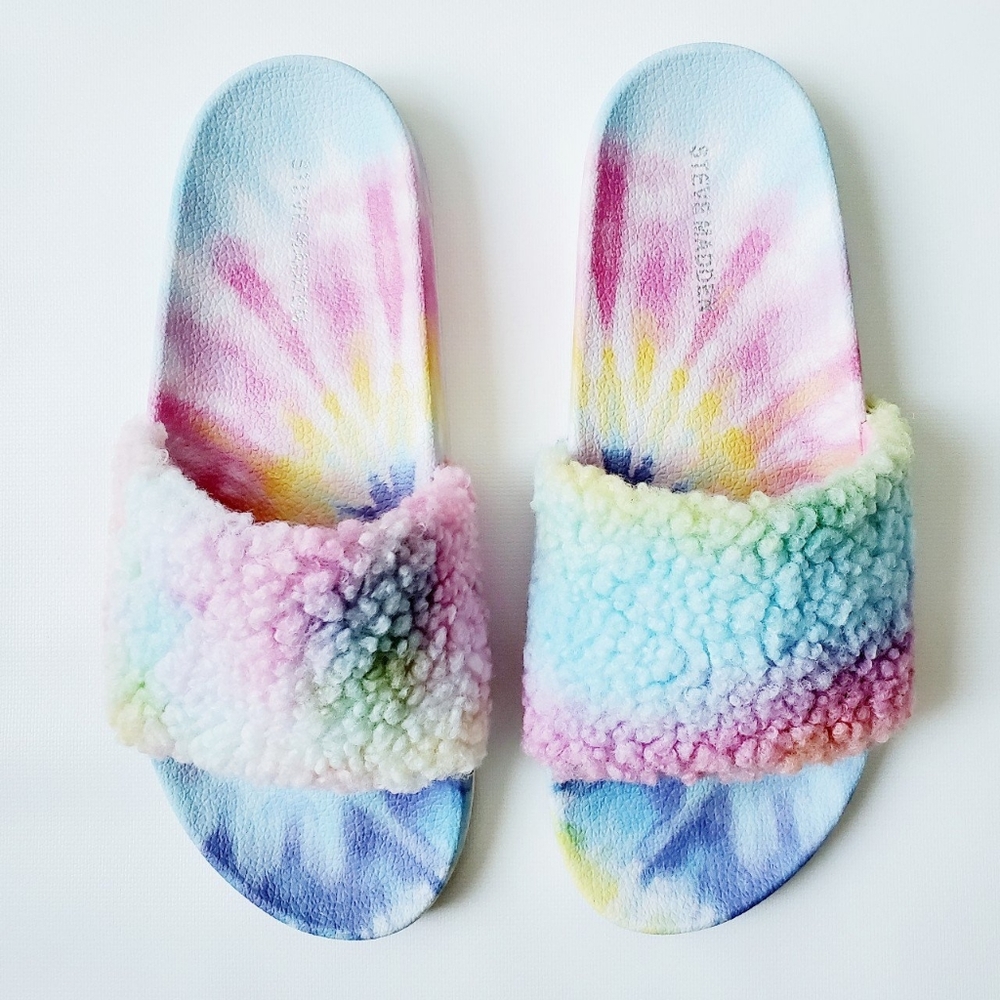 TIE DYE STEVE MADDEN SANDALS
